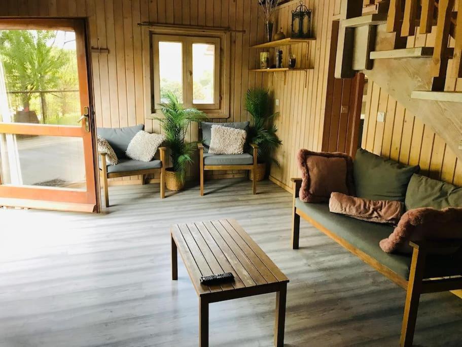 Chalet Au Milieu De La Foret Avec Lac A Proximite Layrac Buitenkant foto